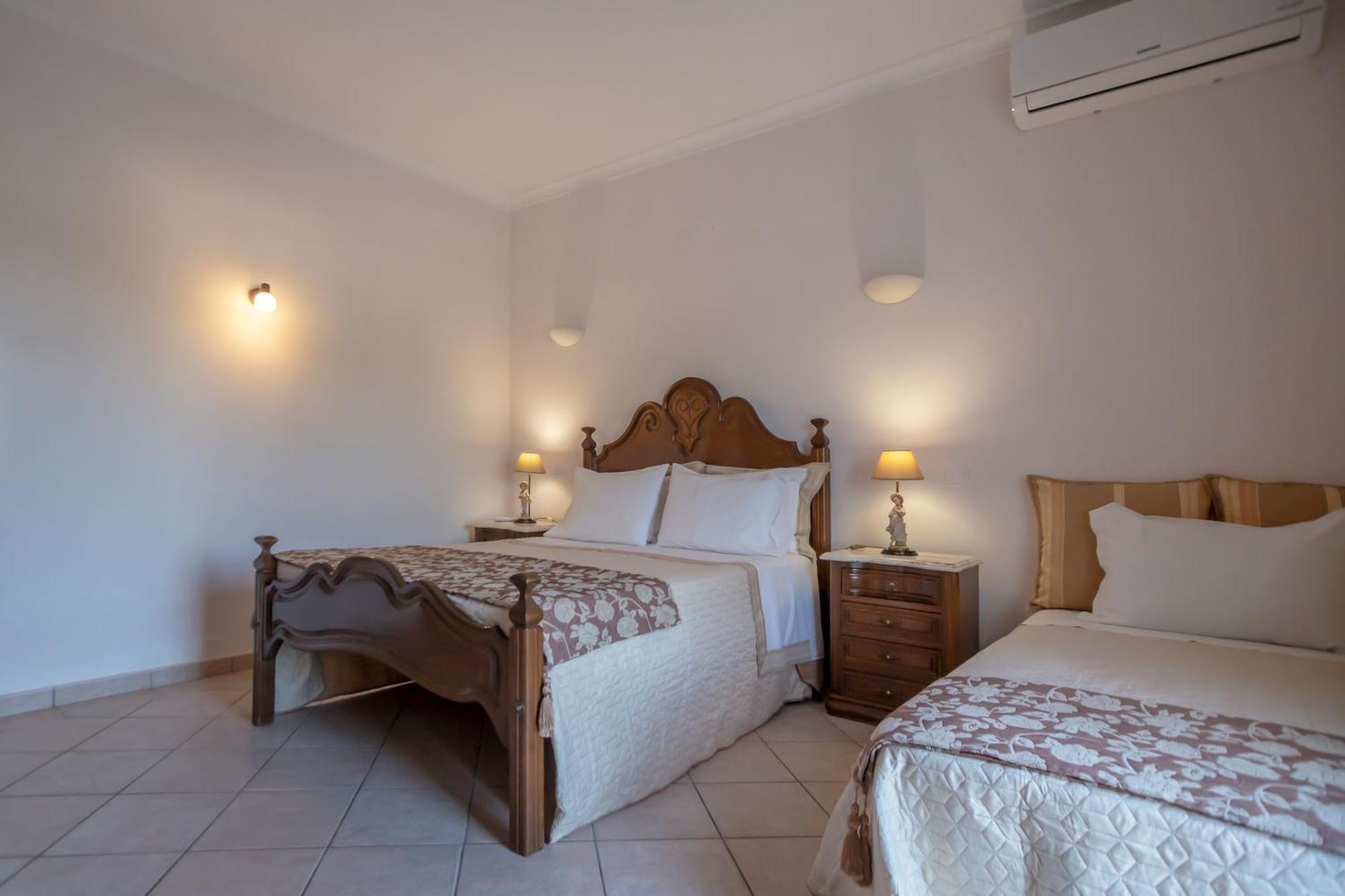 Al Meida Guesthouse Albufeira Kültér fotó