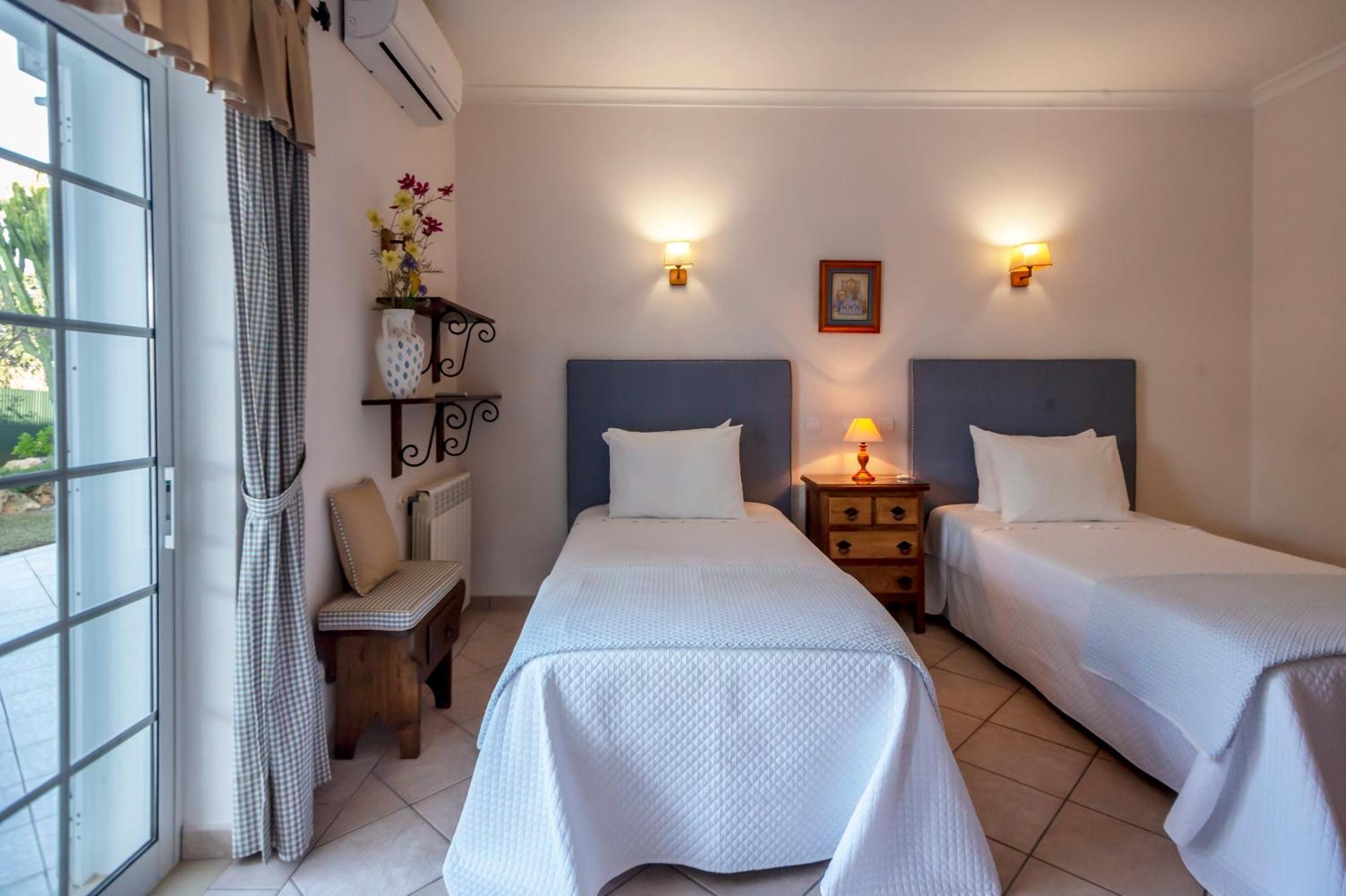 Al Meida Guesthouse Albufeira Kültér fotó