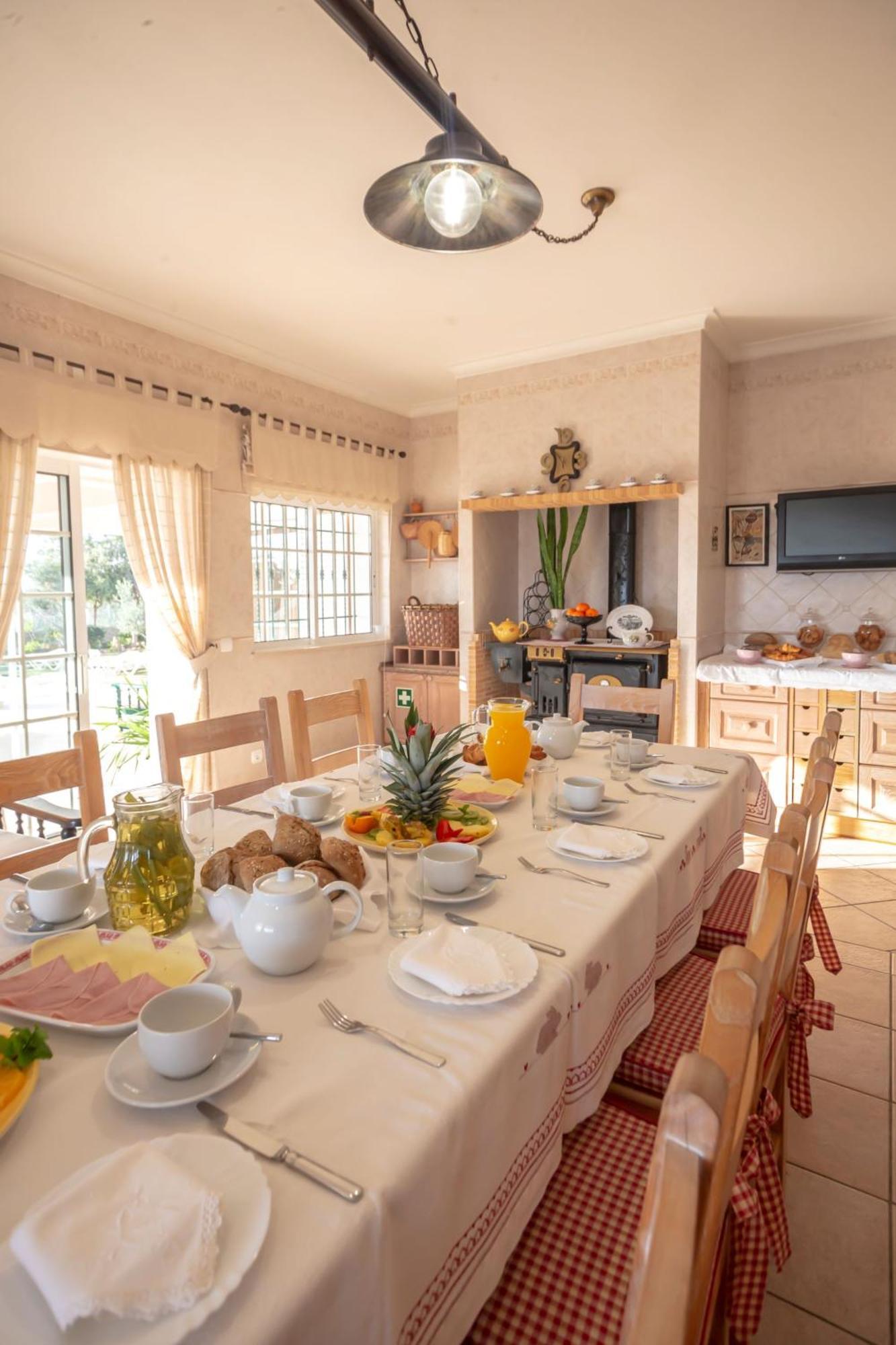 Al Meida Guesthouse Albufeira Kültér fotó